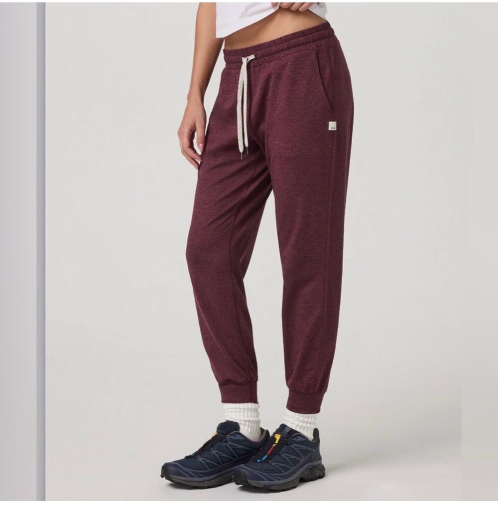 Vuori Pants Womens Medium Burgundy Performance Jogger Drawstring Athletic Travel